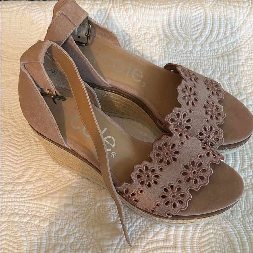 Nicole Women's Pink Floral Wedge Sandals